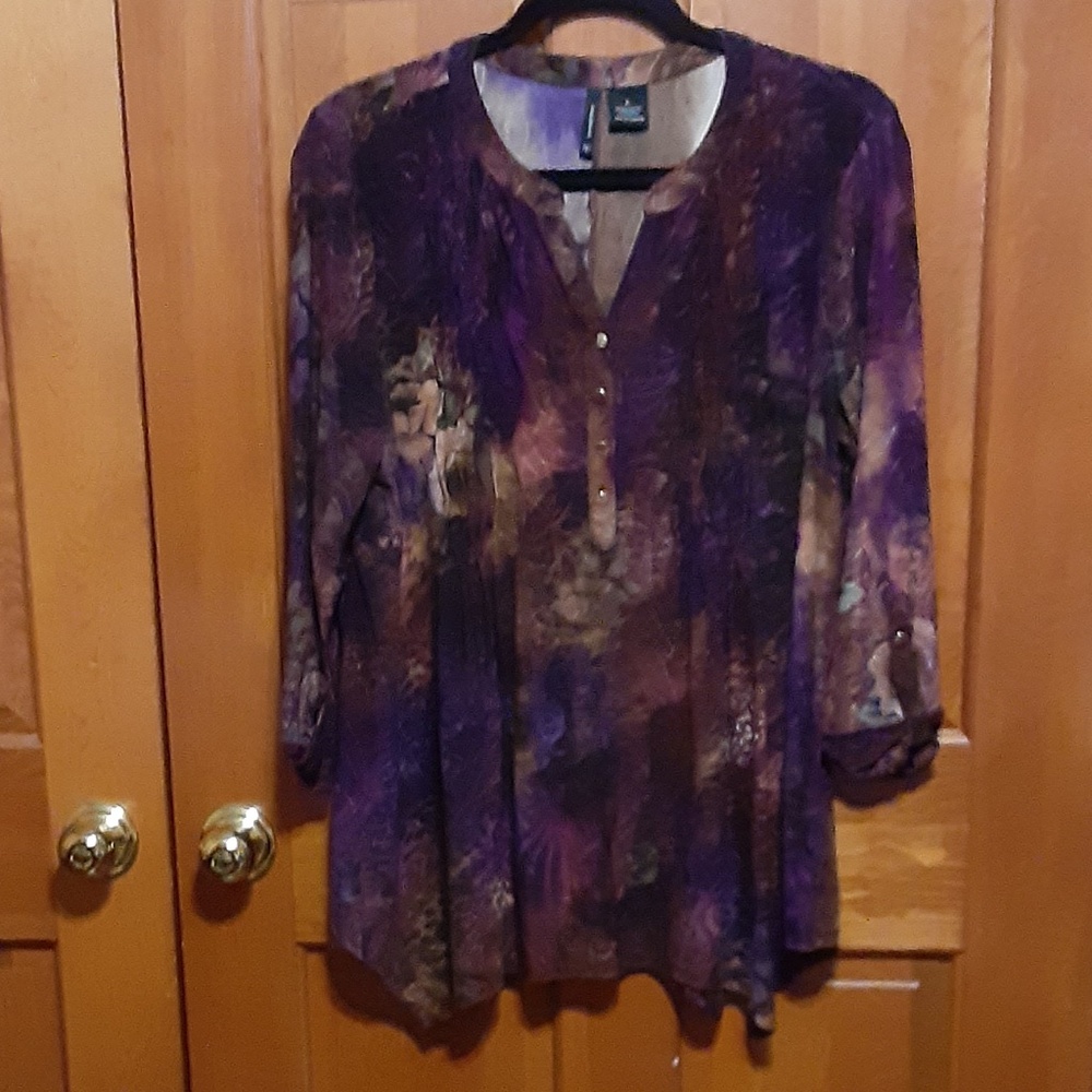 New Directions Pleated Flowy Tunic